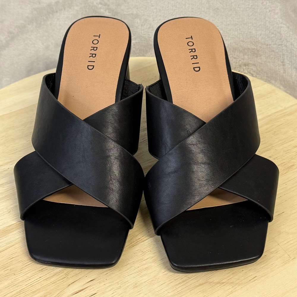 Torrid Black Crisscross Block Heel Mules Square Toe Sandals 7.5WW 43495484 - Picture 2 of 16